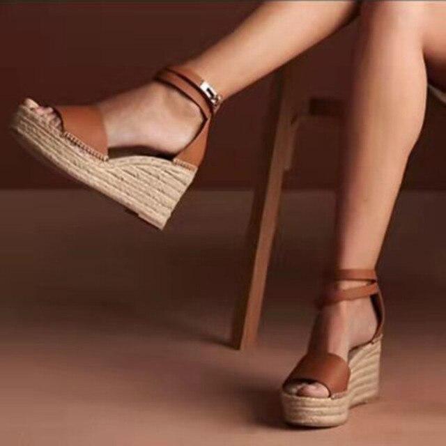 

Жіночі розкішні босоніжки з натуральної шкіри з металевим замком Брендові еспадрільі Туфлі на підборах Платформа Босоніжки для вечірок 39