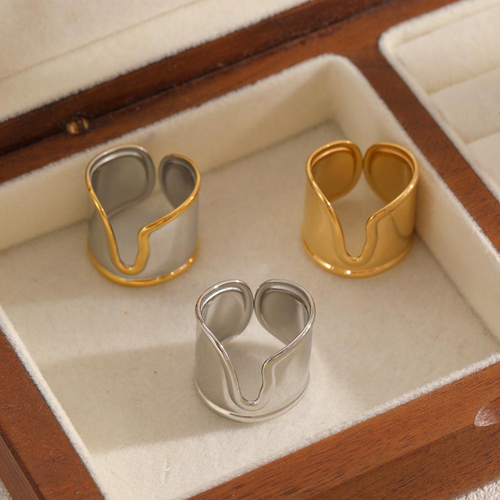 Summer Trend Titanium Steel Ring With Unique Shape And Gold Finish For Women And Men