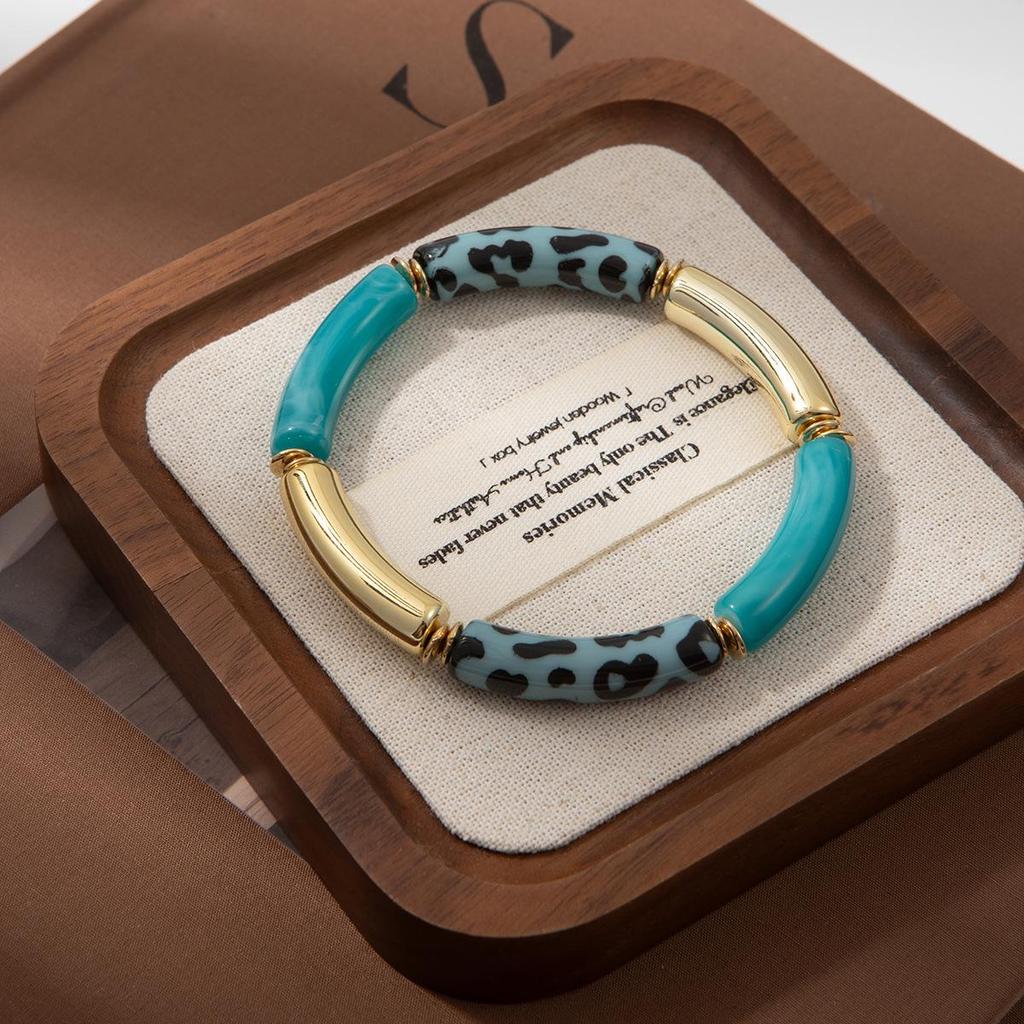 Bracelet Géométrique en Bambou Imprimé Léopard pour Femme - Accessoire de Mode Haut de Gamme