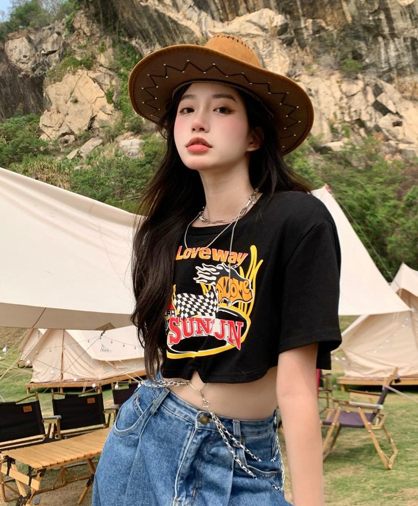 Women's Crew Neck Short Sleeve Graphic Tee Loose Fit Cartoon Print Chain Decor Cropped T Shirt Y2K Streetwear Summer Top