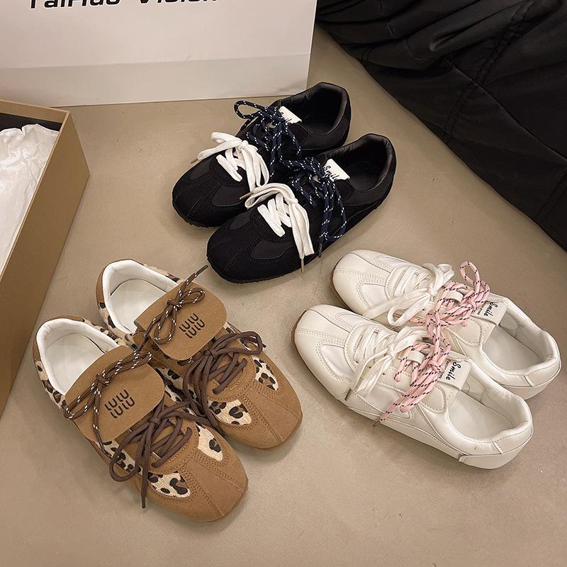 Damen vielseitige atmungsaktive Board-Schuhe, deutsche Trainingsschuhe, Sport Weichleder kleine weiße Schuhe, lässige neue Herbst-Retro Forrest Gump Schuhe