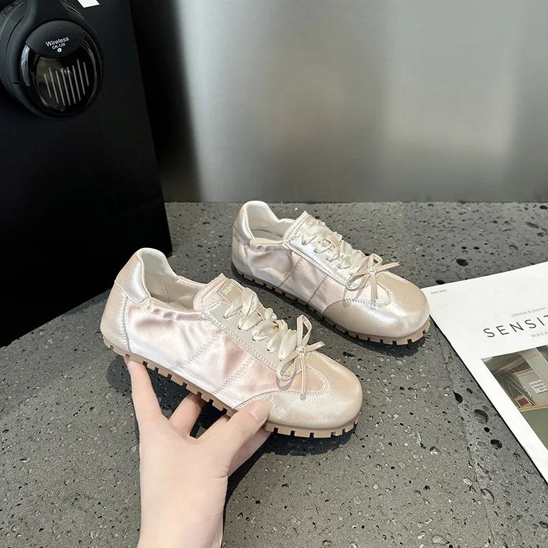 New Spring Women Ballet Flats Fashion Elegant Round Toe Cross Strap Shoes Ladies Comfort Street Style Soft Sole Ballerinas Shoes