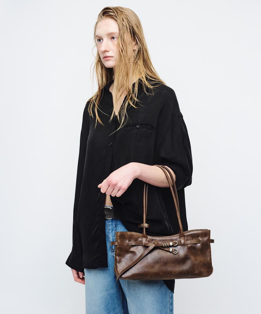 Margesherwood Grandma Used Shoulder Bag_Washed Brown Pull-Up