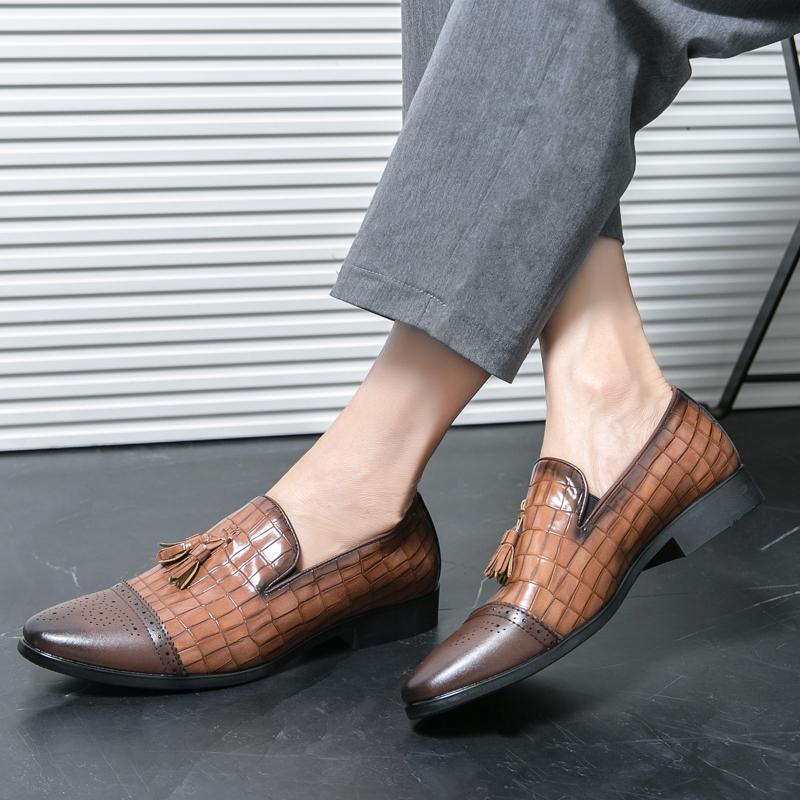 Mode Spitzschuhe für Herren Modischer Quasten-Designstil Trendige Party Nachtclub Outdoor Walking Trendiger Herren Slipper