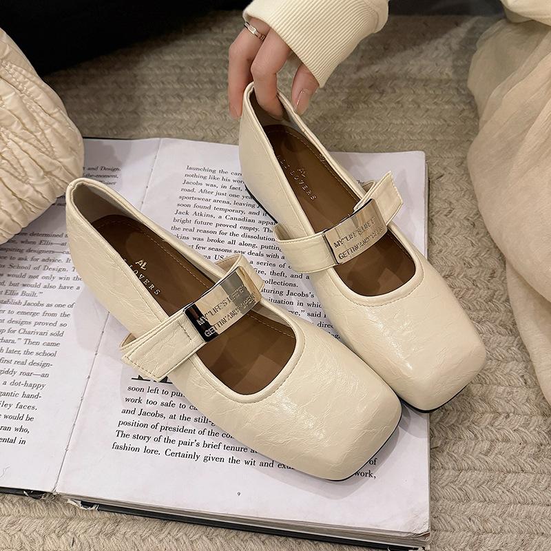 2025 French gentle wind evening shoes with inner height increase soft leather grandma shoes versatile commuter wedge heel single shoes