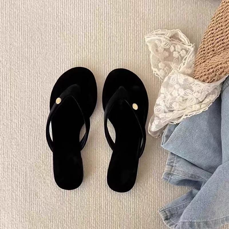 Sheepskin small fragrant wind velvet rhinestone pearl flip-flops women's flat bottom toe beach summer wear sexy sandals