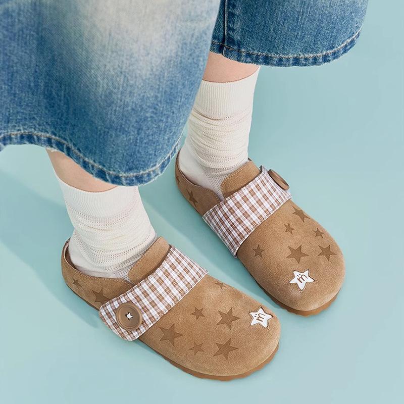 

Баотоу тапочки уличные шлепанцы повседневные Бокен полутолстая подошва 2025 новые ленивые туфли Бокен женские летние универсальные крутые тапочки 40