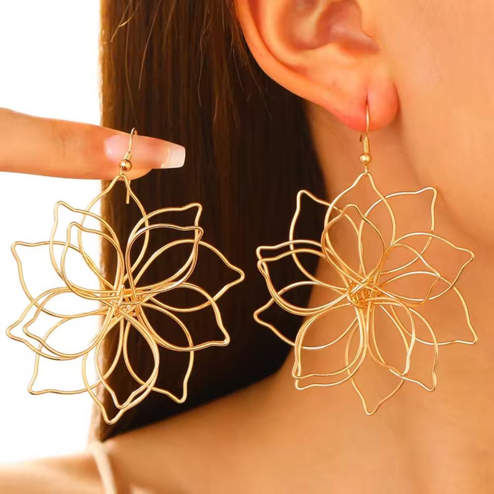 Exaggerated Metal Hollow Flower Earrings for Women Geometric Woven Pendant Earrings able Jewelry Accessories