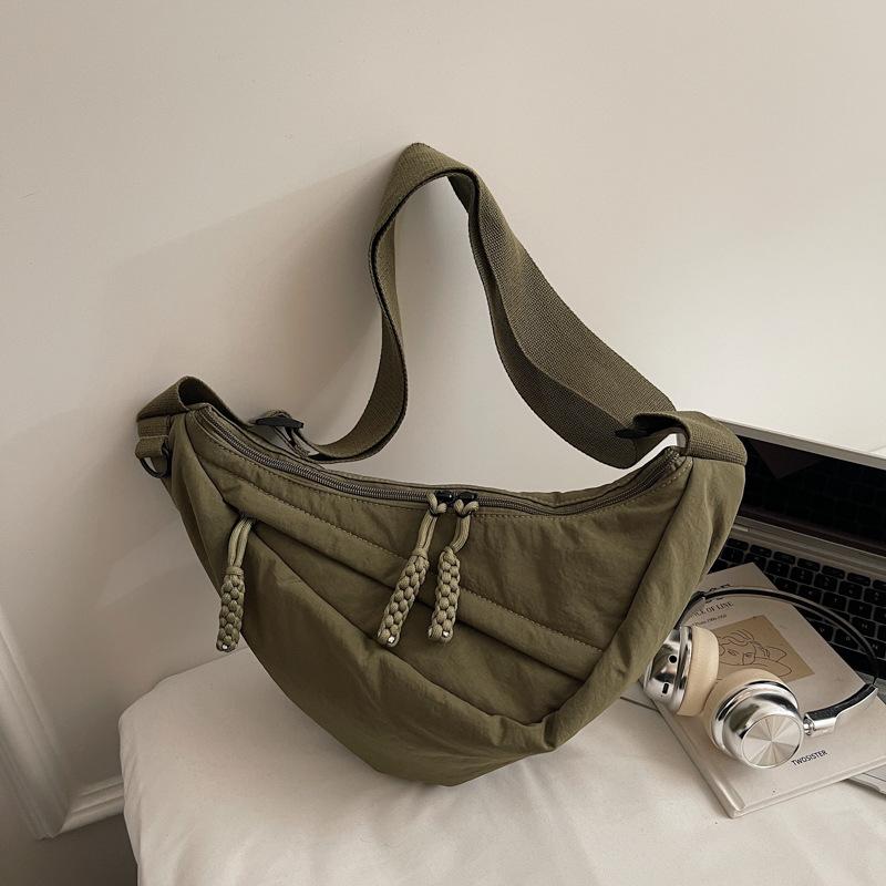 New messenger bag high value casual commuting fashion dumpling bag niche large capacity women's shoulder bag