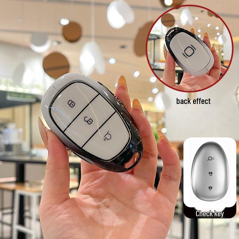 Fits 2025 Changan Qiyuan A07, A06 New Energy, and A05 models — Metal Remote Key Cover with Buckle