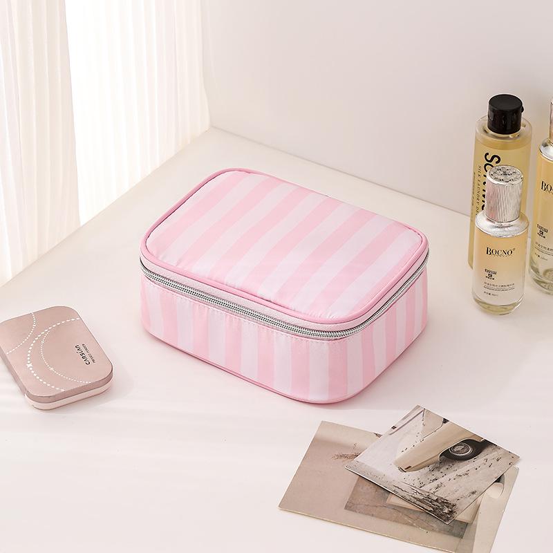 Chic Double-Layer Travel Makeup Bag: Cute, Spacious, Portable Cosmetics Organizer