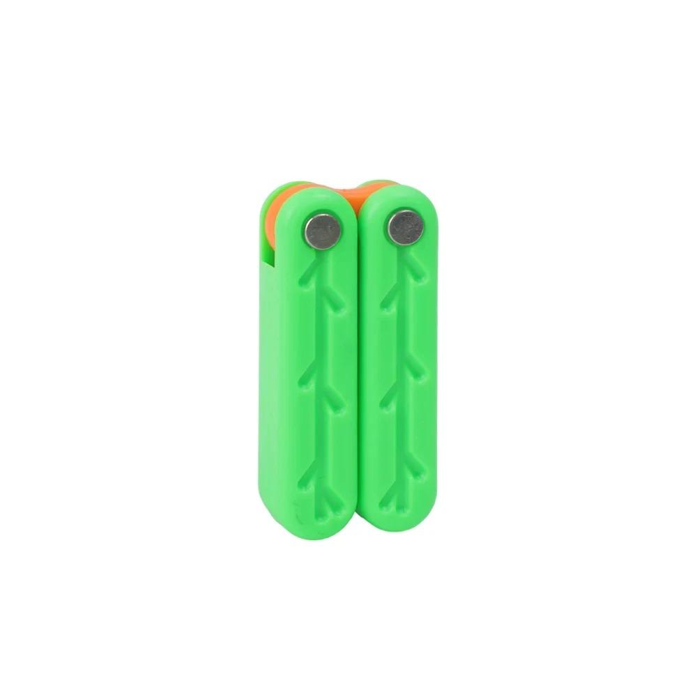 Plastic Carrot Fidget Toy, Novelty Flip Stress Relief Toy, 100% Plastic Safe Kids Play Gift, No Sharp Edge