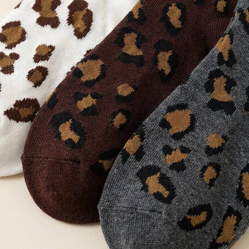 Women's Retro Leopard Print Mid-Calf Socks - Autumn/Winter Melange Cotton Slouch Style, Korean Trendy Long Socks, In Stock.