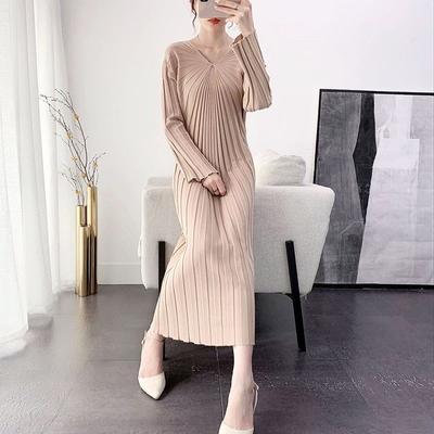 Long Woolen Dress Over the Knee 2023 New Autumn and Winter Waistband Slimming V-neck Ankle Bottom Knit Pullover