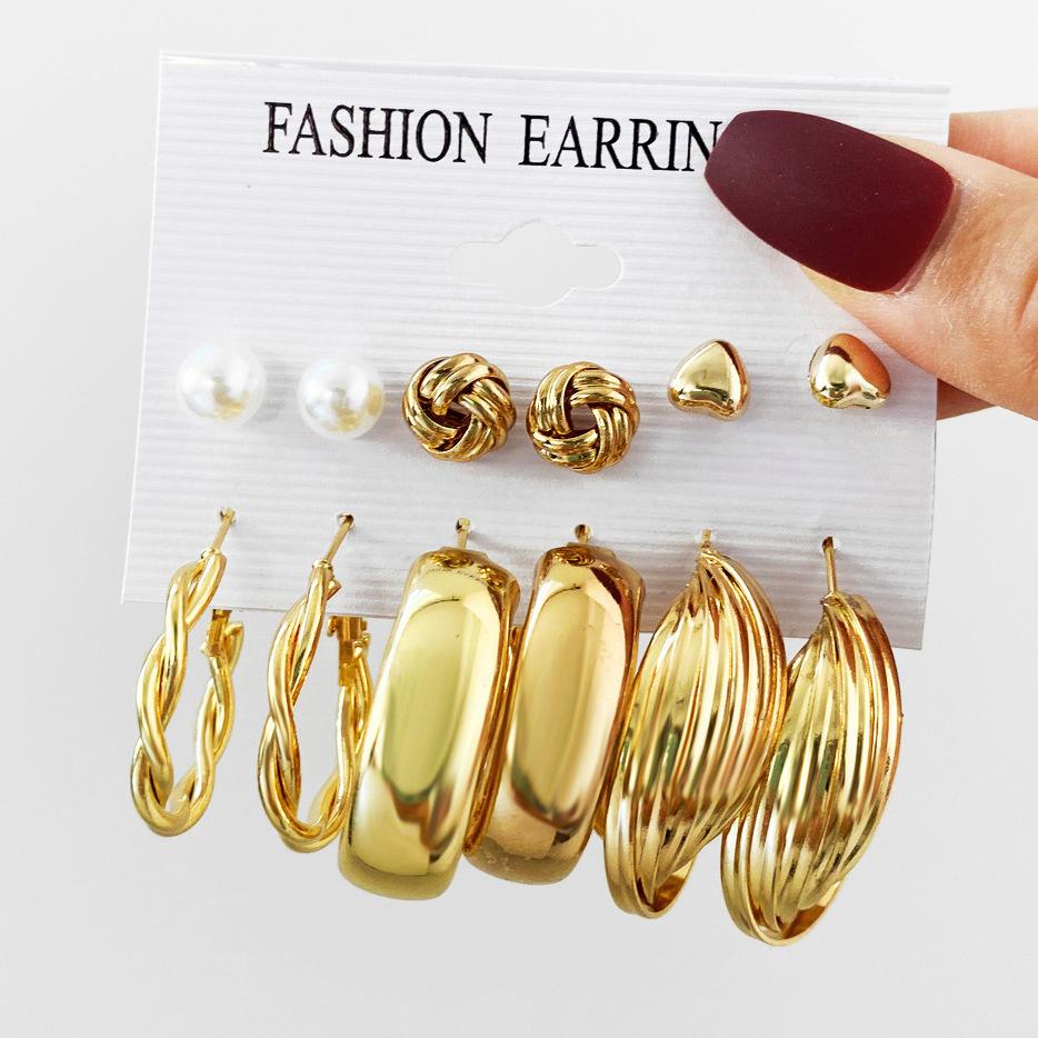 Hot-selling Retro Exaggerated Women's Peach Heart Stud Earrings Twist Twisted Pearl Earrings 11-piece Set of Earrings