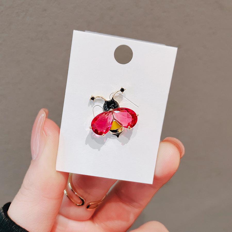 Cute Little Bee Anti-light Brooch High-end Women's Design Light Luxury Brooch Suit Pin
