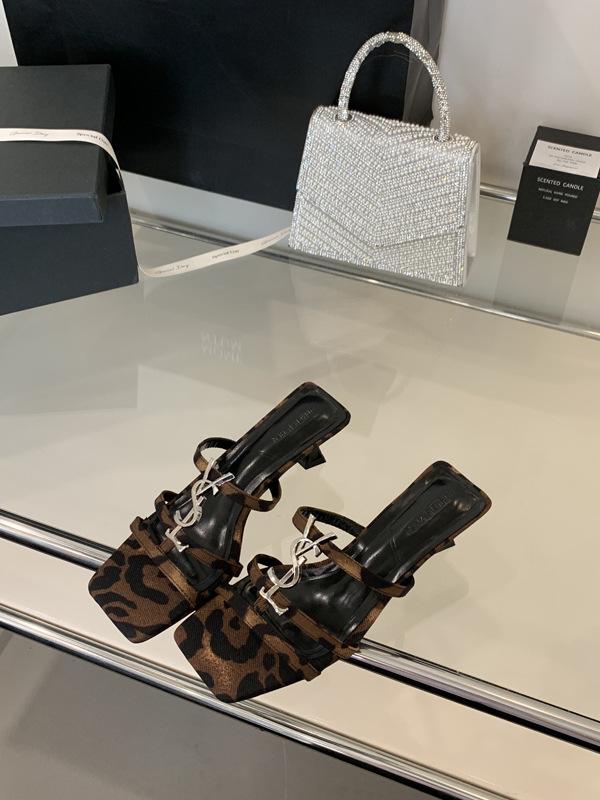 

2025 summer new French fashion high heels women s shoes summer new stiletto one-word high heels 39 леопард друку кольору