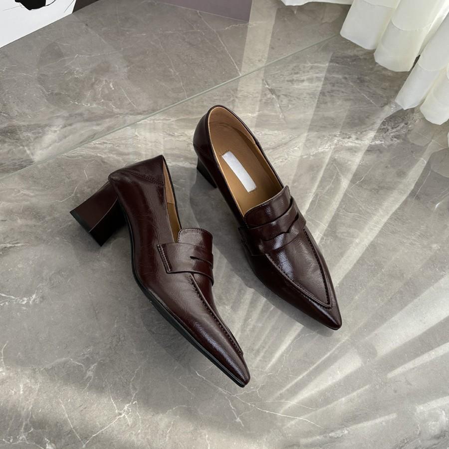 Retro Pointed Thick Heel Small Leather Shoes Women's Commuting Temperament Versatile French Single Shoes