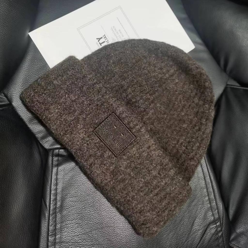 Autumn and Winter Wool Hat Women's Loose Sticker Big Head Circumference Beige Cold Hat Warm and Thickened New Ear Protection Knitted Hat