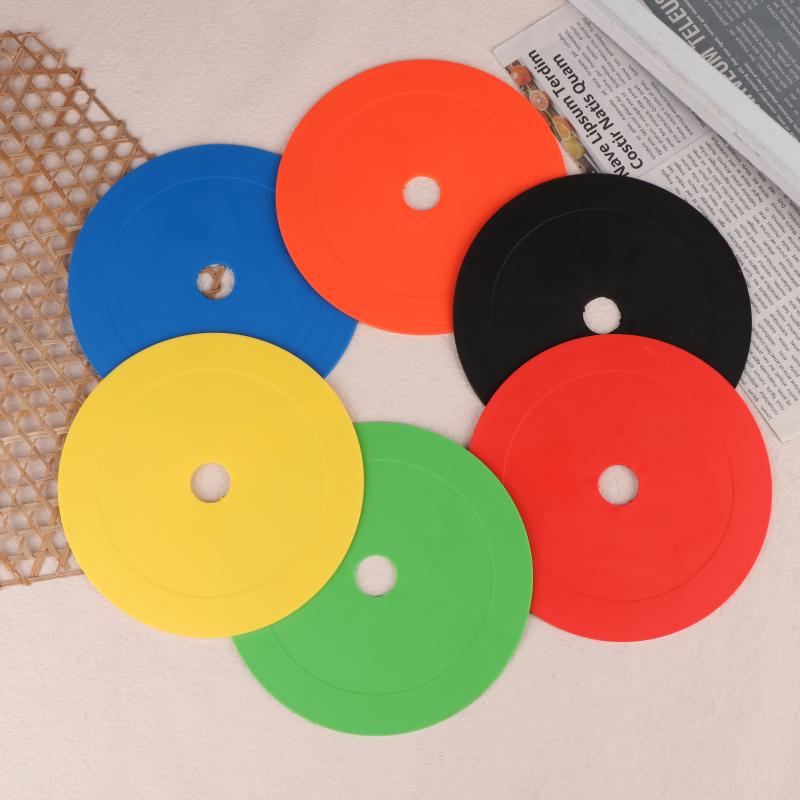 10 Stück Fußball Flache Hütchen Markierungsscheibe mit Löchern Fußball Basketball Sport Geschwindigkeit Beweglichkeit Trainingshilfen Markierungen