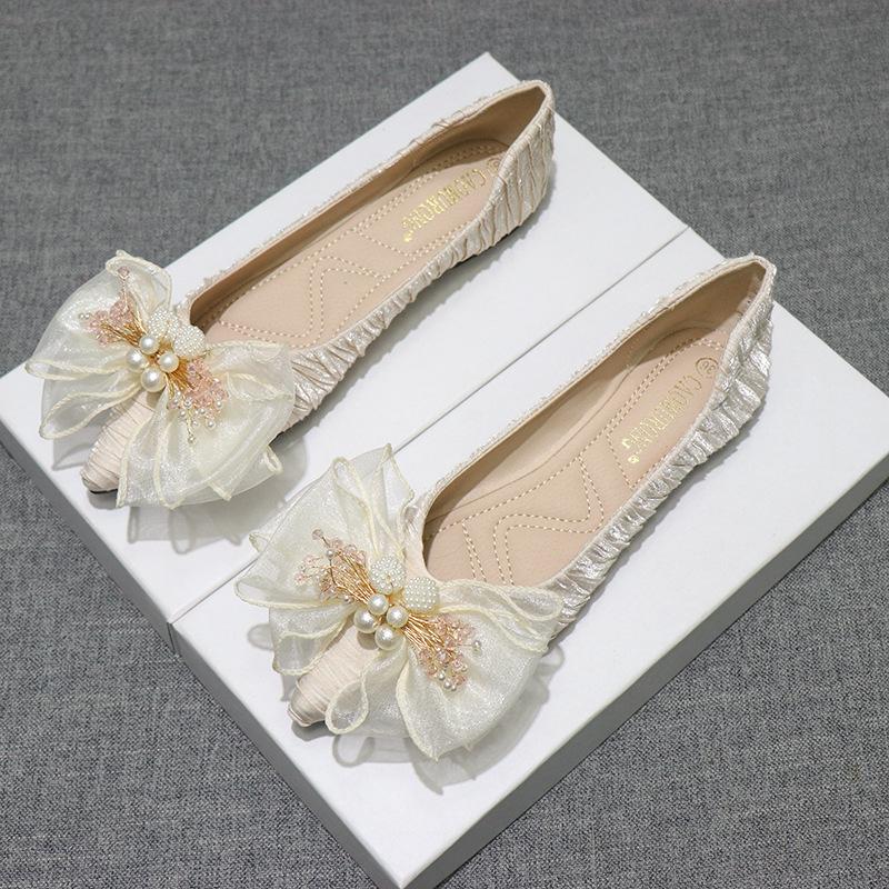 Fashion pearl beading crystal pandent flats women  silk pleated bowknot ballerina shoes woman pointed toe moccasins big size 43