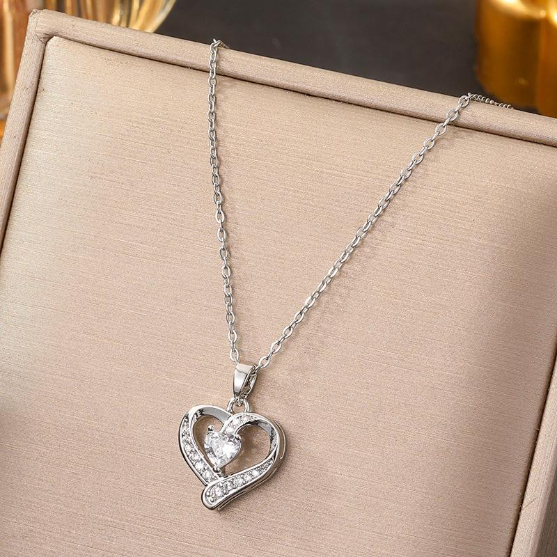 Korean Style Valentine's Day Rhinestone Heart Pendant Titanium Necklace for Women - Light Luxury Clavicle Chain Jewelry