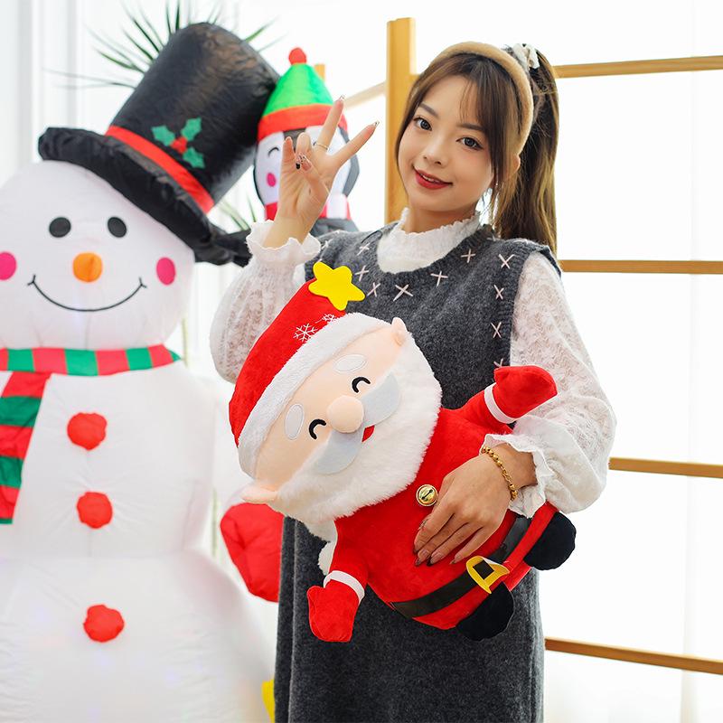 Weihnachtsmann & Freunde Plüsch Geschenkset: Weihnachtspuppe, Schneemann, Rentierkissen