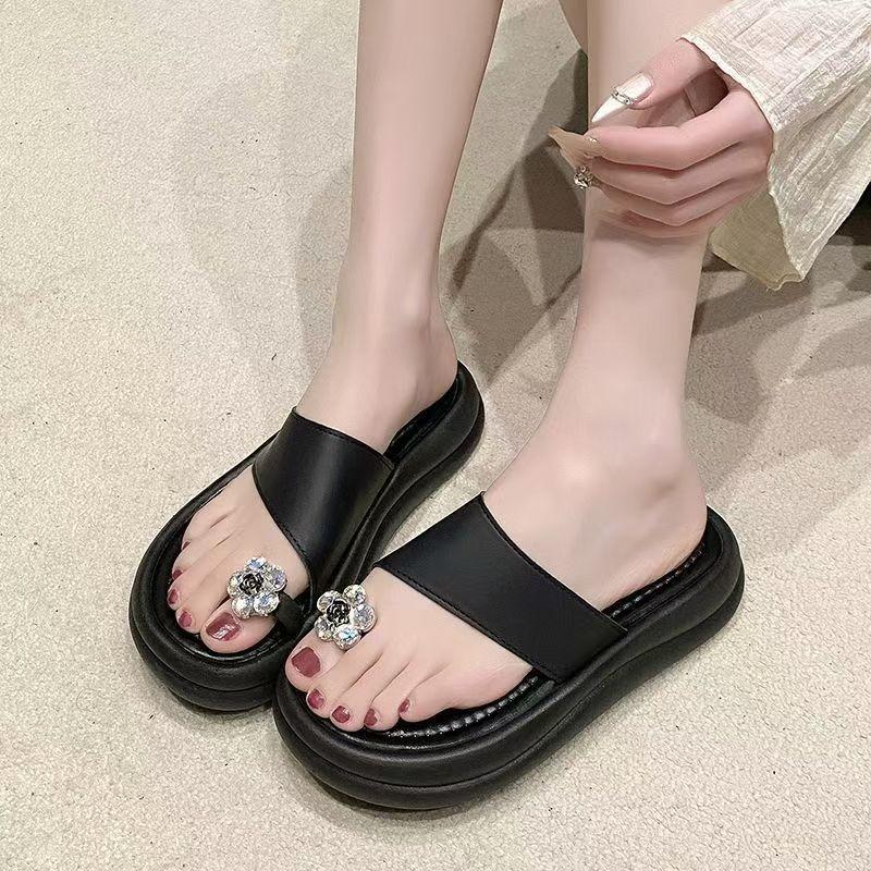 Set of Toe Slippers for Women To Wear Spring New Retro Fashion Rhinestone Small Thick-soled Cool Slippers