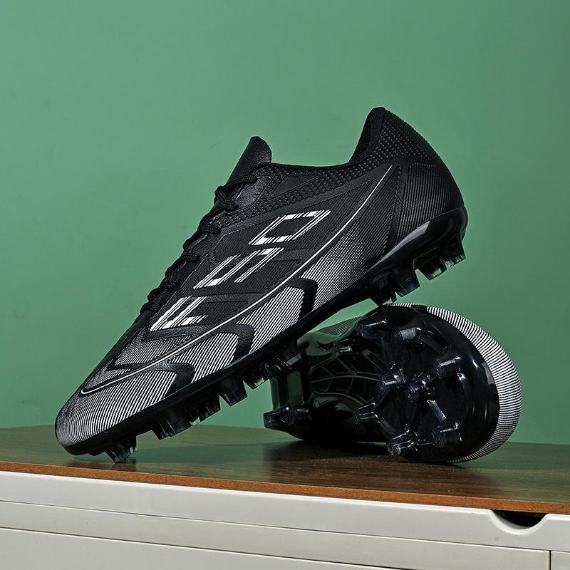 New Men Football Boots Sports Shoes Ultralight Soccer Shoes Outdoor Match Futsal High Ankle Breathable Non-Slip High-quality