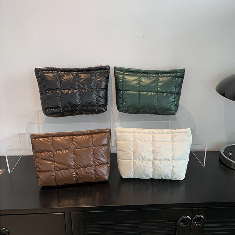 Makeup Bag Large Capacity Portable Multifunctional Cosmetic Organizer for Travel and Holidays