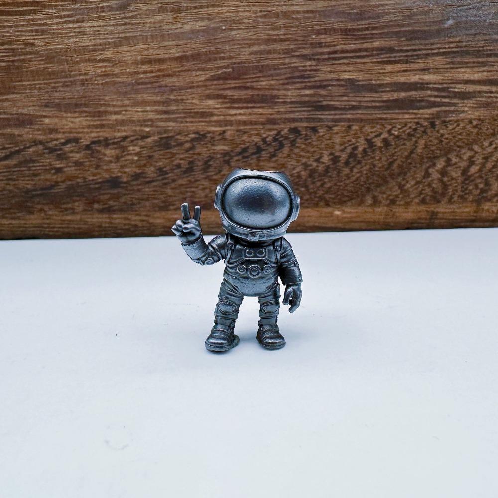 3D Design Astronaut Pendant Bead Brass Figure Spacer Bead  for Keychain DIY Making