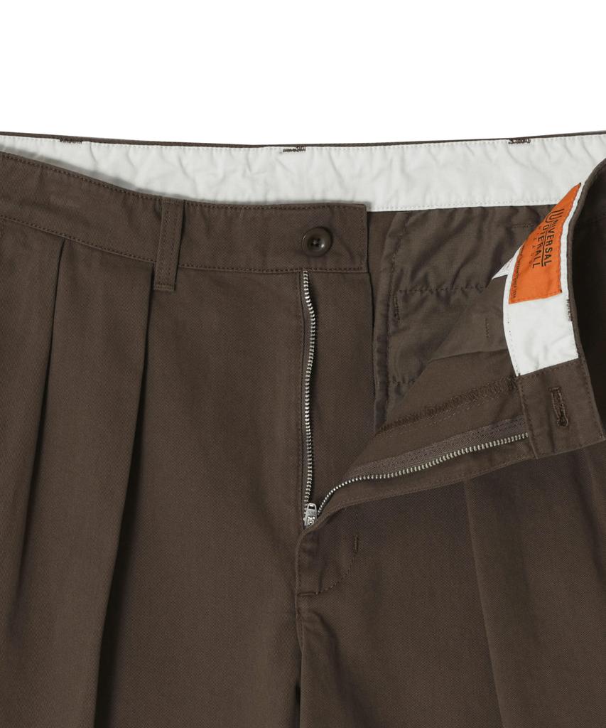 Yunibeosyeolobeolol Two Tuck Work Shorts Brown