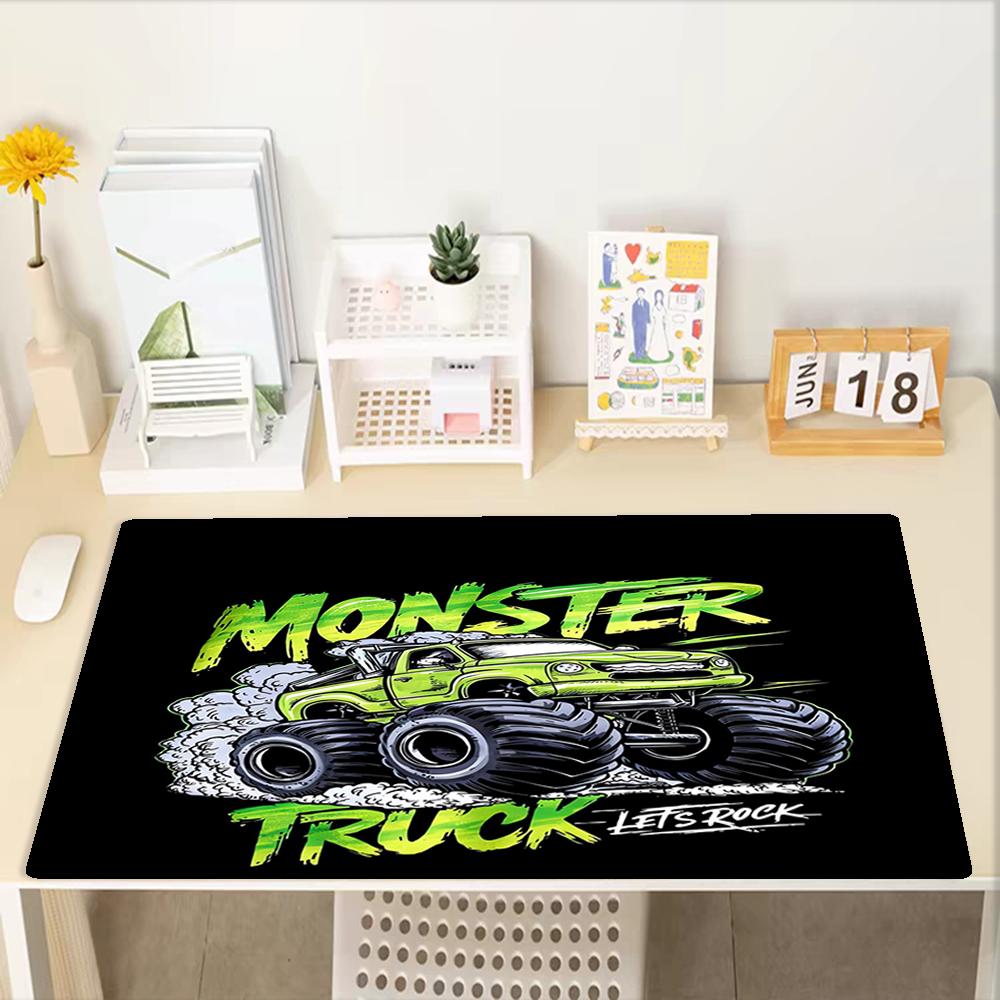 Tappetino Mouse Tema Camion, Base in Gomma Antiscivolo, Multifunzionale per Ufficio e Casa, Perfetto per la Personalizzazione dello Spazio di Lavoro.