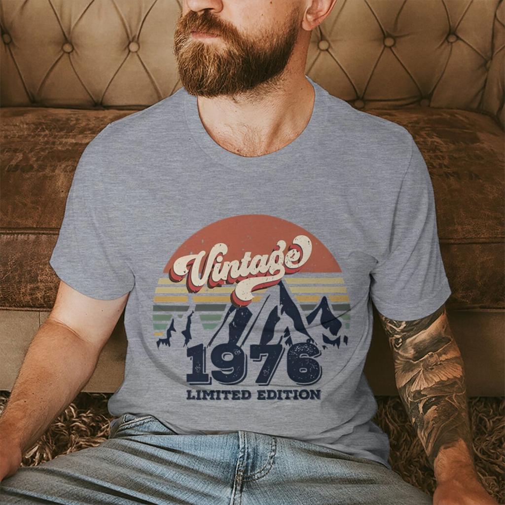 Fashion Men's T-Shirt Vintage 1976 50 Years of Being Awesome Graphic Tee Fashion 50th Birthday Gift Women Tops