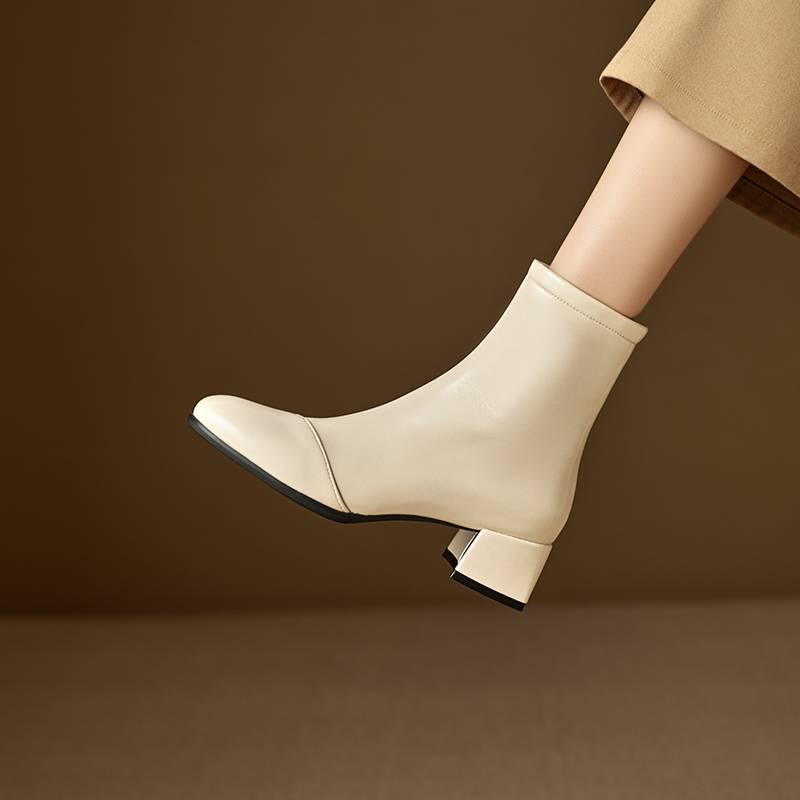 Autumn and Winter Solid Color Side Zipper Large Size Fashion Boots New Round Head Rubber Sole Medium Heel Leather Surface Women's Boots Thick Heel M