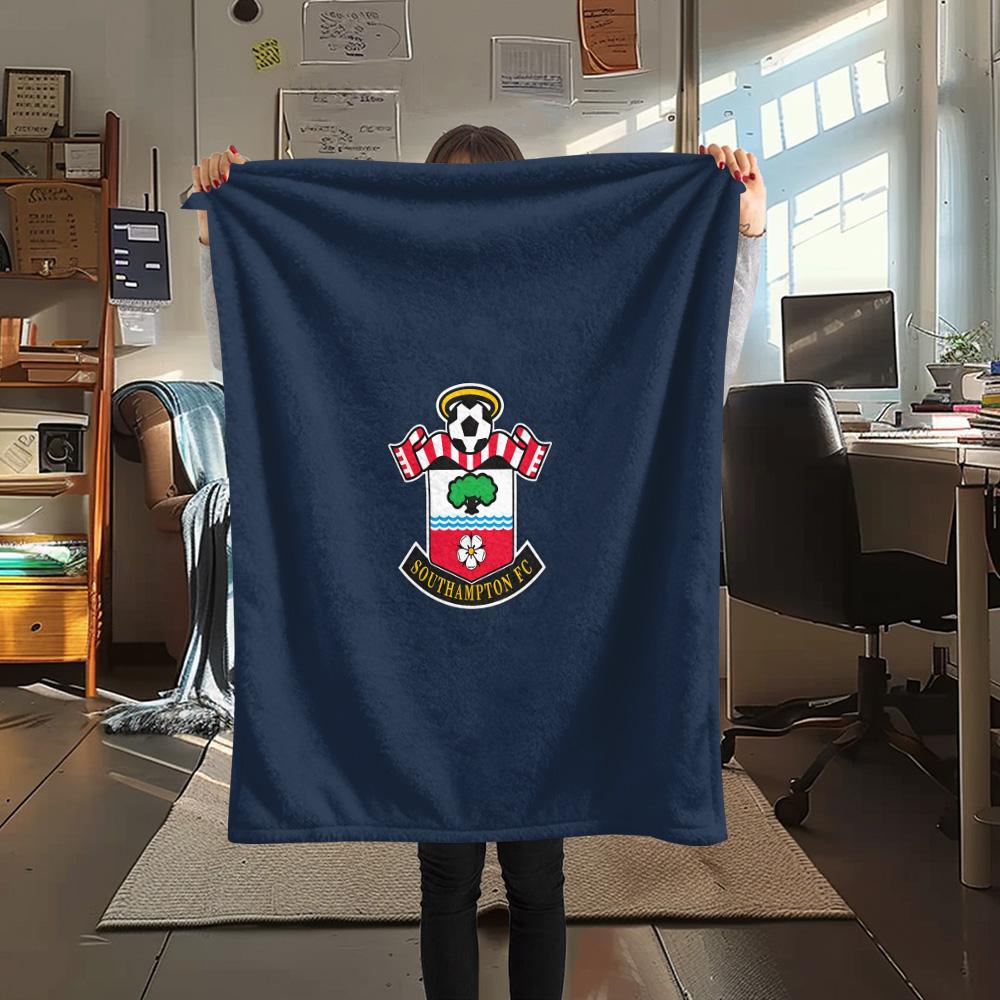 Southampton F.C Flannel Blanket, High Quality Comfortable for All Seasons, Home Decor, Warmth and Comfort