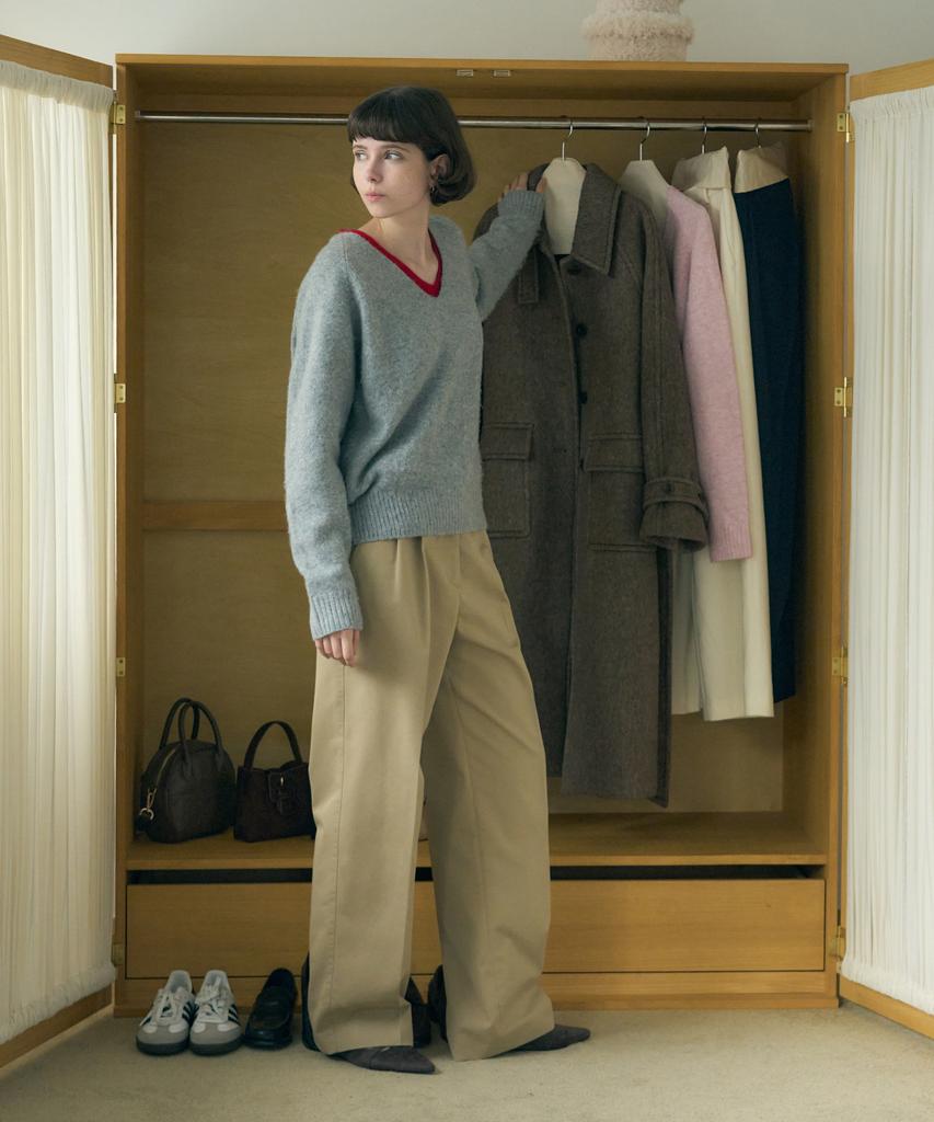 Deuloupisumeon Two-Tuck Wide Chino Pants [White]