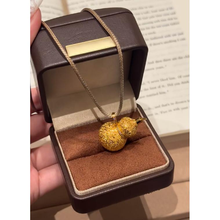 NCN Traditional crushed ice fragrance sachet gourd pendant necklace for women, new Chinese style, light luxury, high-end, long sweater chain