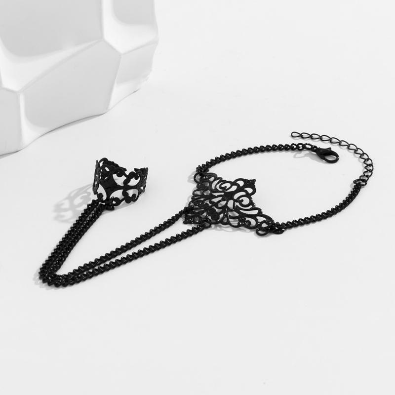 Punk Chain Link Wrist and Fingers Bracelets for Women Gothic Charm Hand Chains Jewelry Fashion Bracelets Accessories