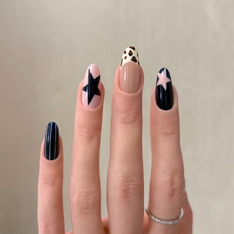 24PCS Pink Gradient French Press on Nails Sweet Cool Black Silver Star False Nails Y2k Spice Girls Almond Wearable Fake Nails