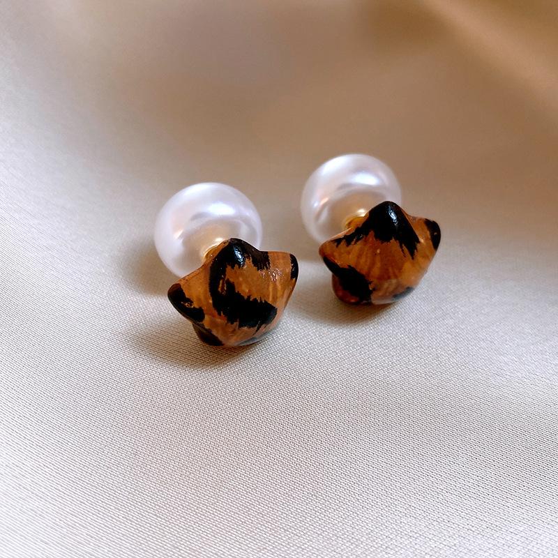French Vintage Zircon Pearl Earrings - Elegant Retro Studs