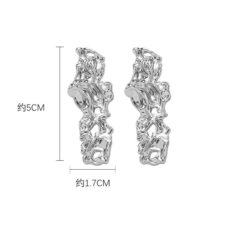 Abstract pleated alloy earrings light luxury versatile personality 925 silver needle stud earrings ins niche simple earrings