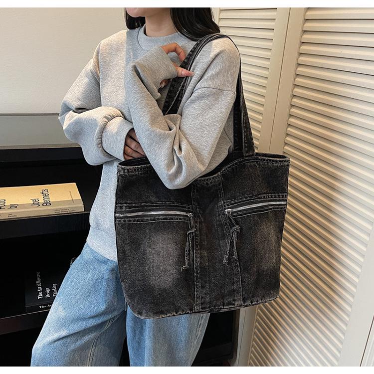 Retro Casual Multi-Pocket Washed Denim Tote Bag - 2025 Trendy Mommy Commute Shoulder Bag