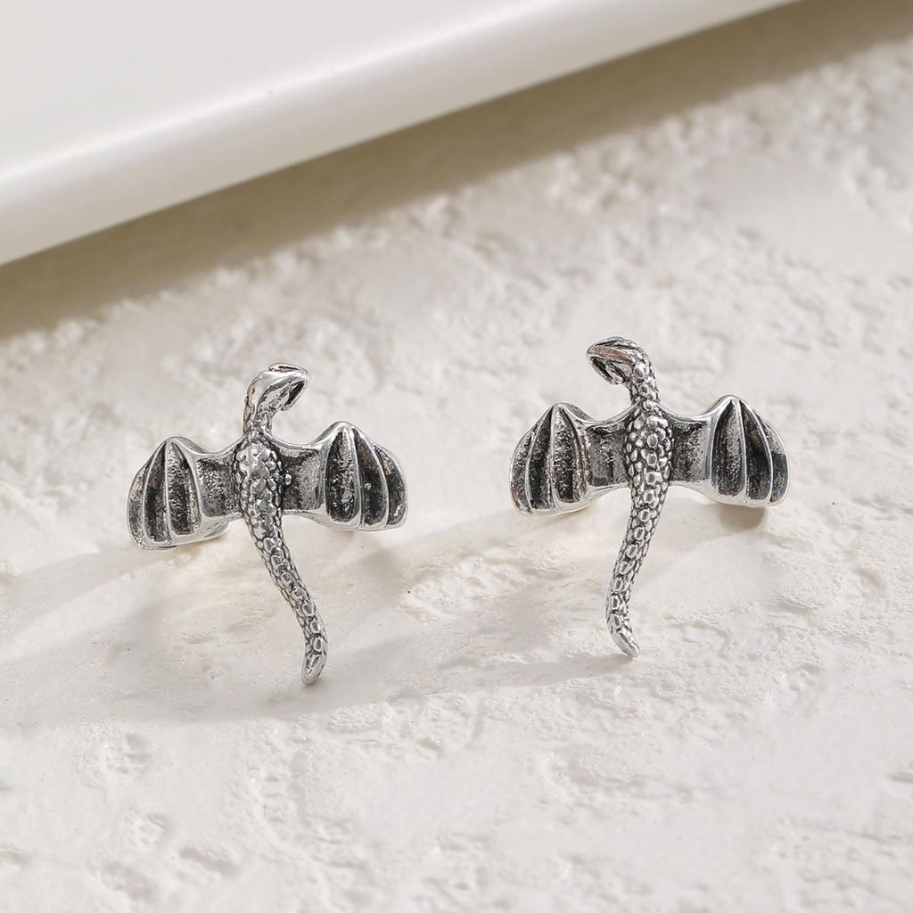Retro Dragon Ear Cuff No Piercing Gothic Winged Dragon Ear Clip for Women