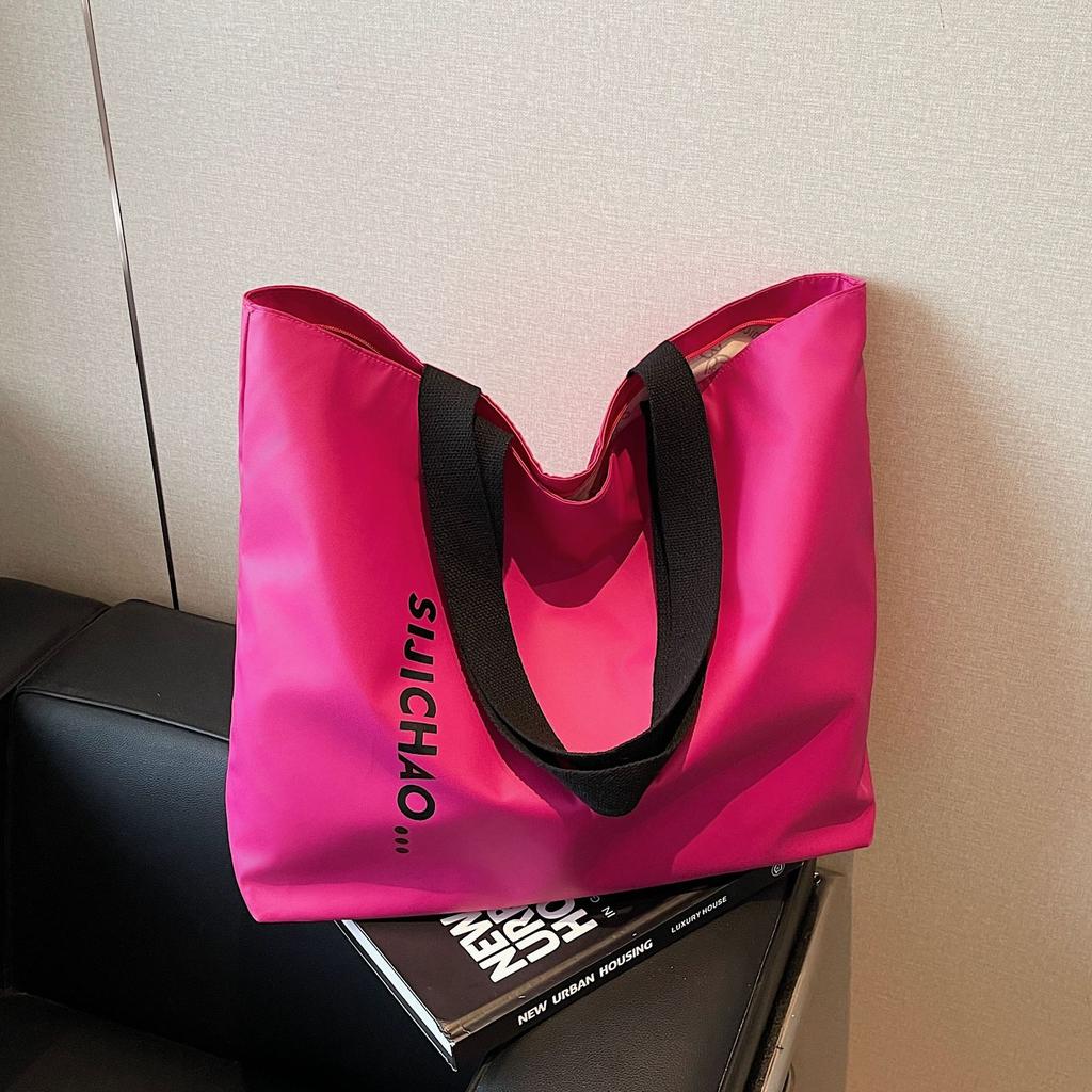 Dámská nová látková ležérní módní nákupní taška s potiskem písmen a texturou, velkokapacitní taška přes jedno rameno