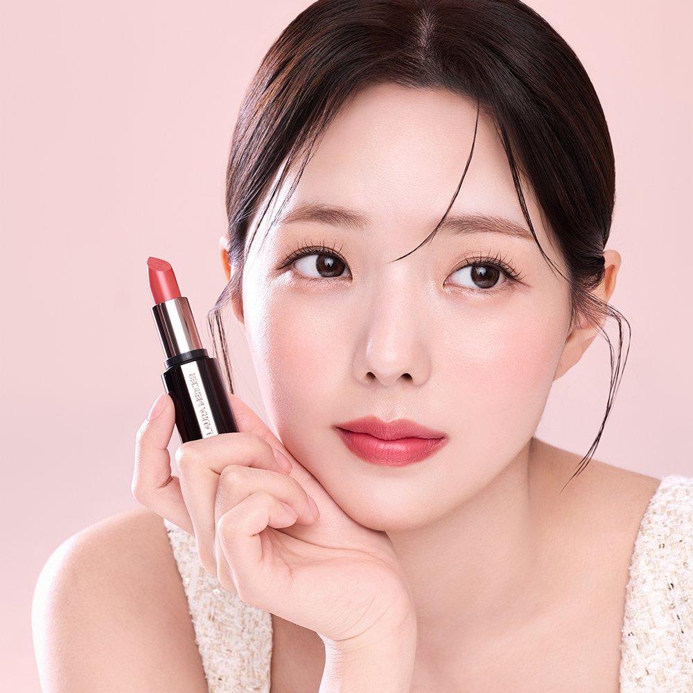 

Caviar Hydra Cream Lipstick 3.3g 816 Bleecker Street