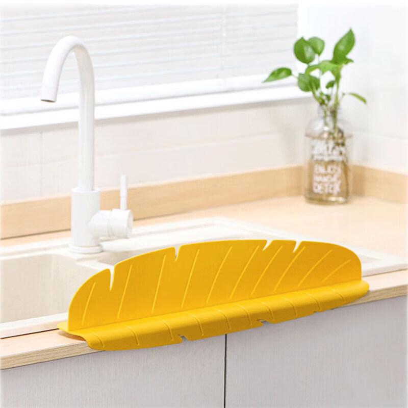 

Silicone Countertop Splash Guard