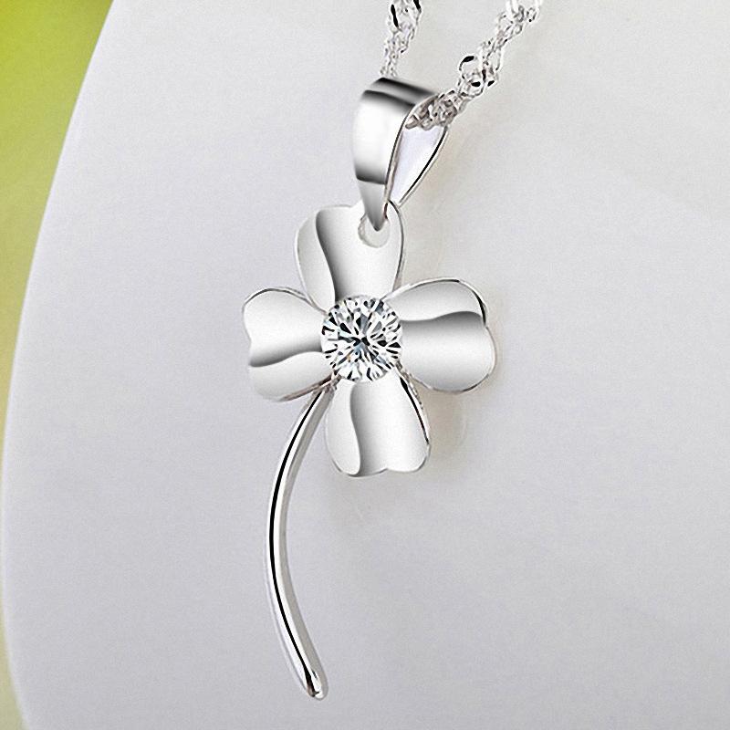 Vierblättriges Kleeblatt Kristall Anhänger Halskette - Modeschmuck für Glück