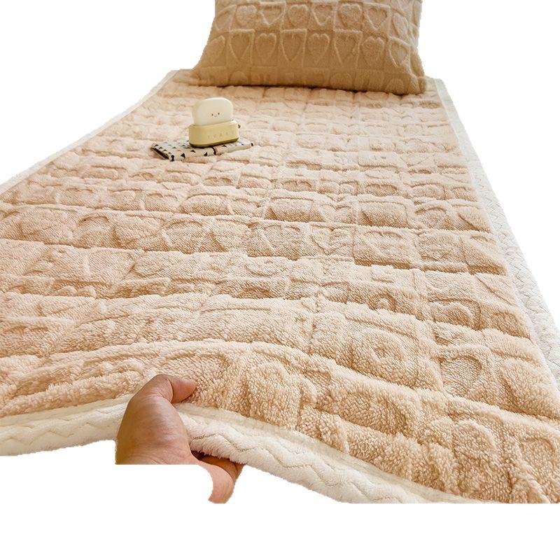 Winter Milk Velvet Mattress Topper for Dorms - Thick Coral Fleece Pad for Single Beds