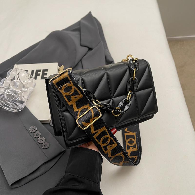 Stylish Pu Women's Shoulder Bag Modern Aesthetic Small Square Crossbody Bag